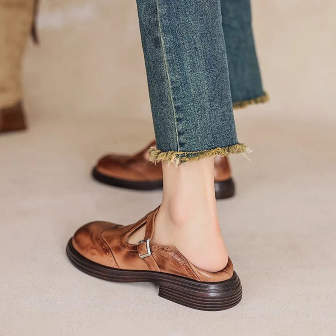 Women’s Elegant Mary Janes – Classic Leather Shoes with Strap Fastening and Comfort Sole – Multiple Colours