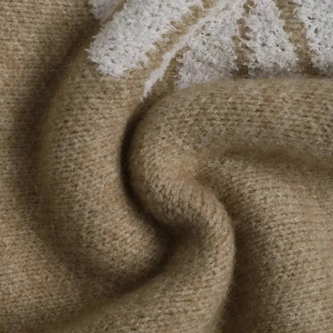 Women’s Knitted Sweater – Floral Pattern – Soft & Breathable – Relaxed Fit – Beige