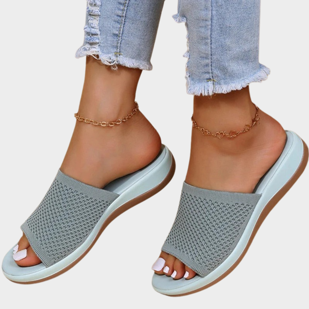 Women Flat Sandals – Soft Low Heels – Comfortable Indoor Outdoor Beach Shoes – Lightweight Slip-On – Multiple Colours