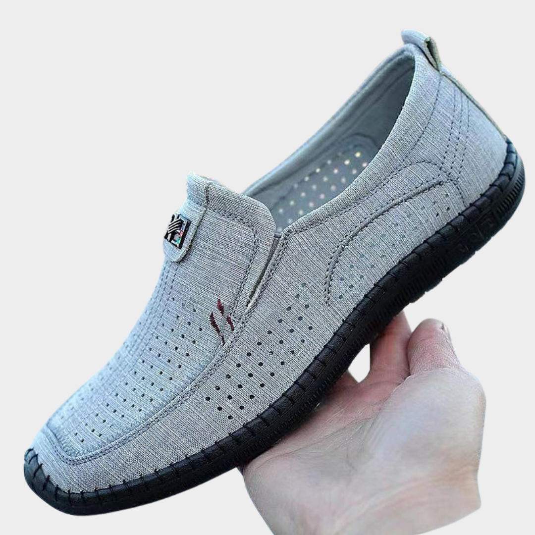 Men’s Casual Slip-On Shoes – Breathable Fabric – Soft Sole Comfort – Lightweight Walking Design – Simple Everyday Style – Multiple Colours