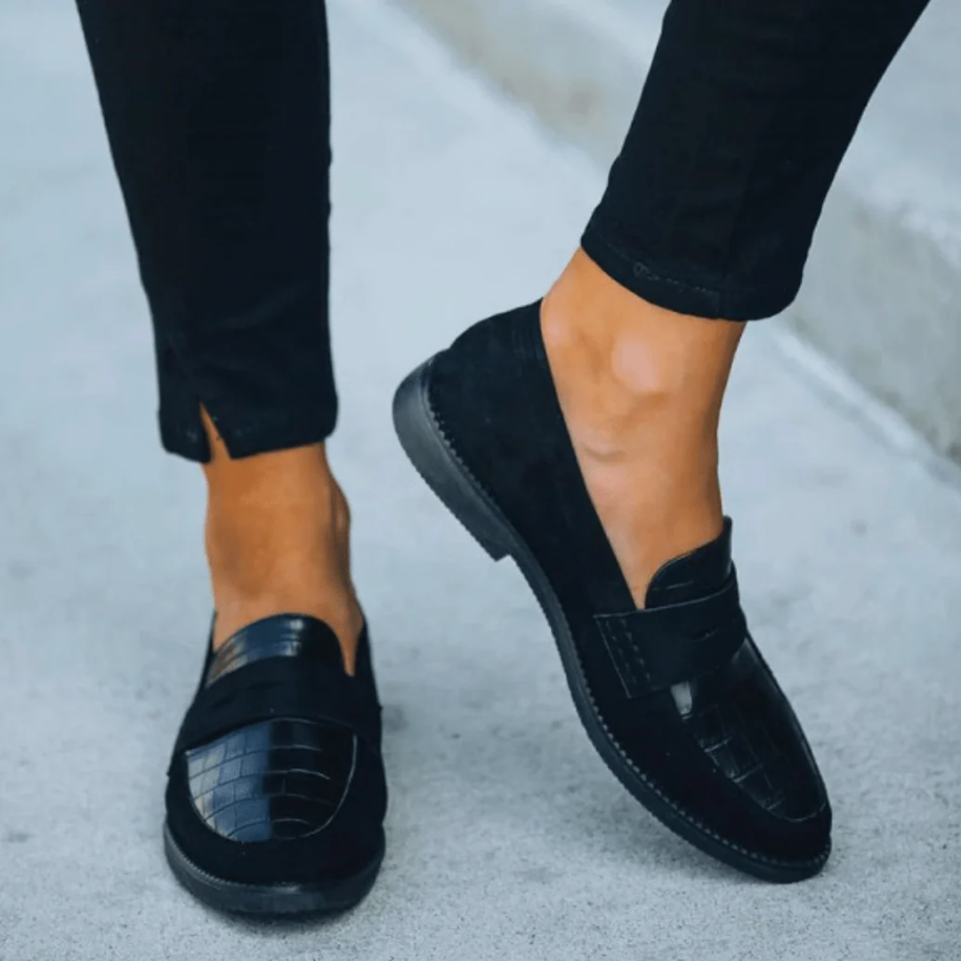 Women Loafers – Classic Slip On Flat Shoes – Croc Embossed Leather Look – Elegant Comfort – Black