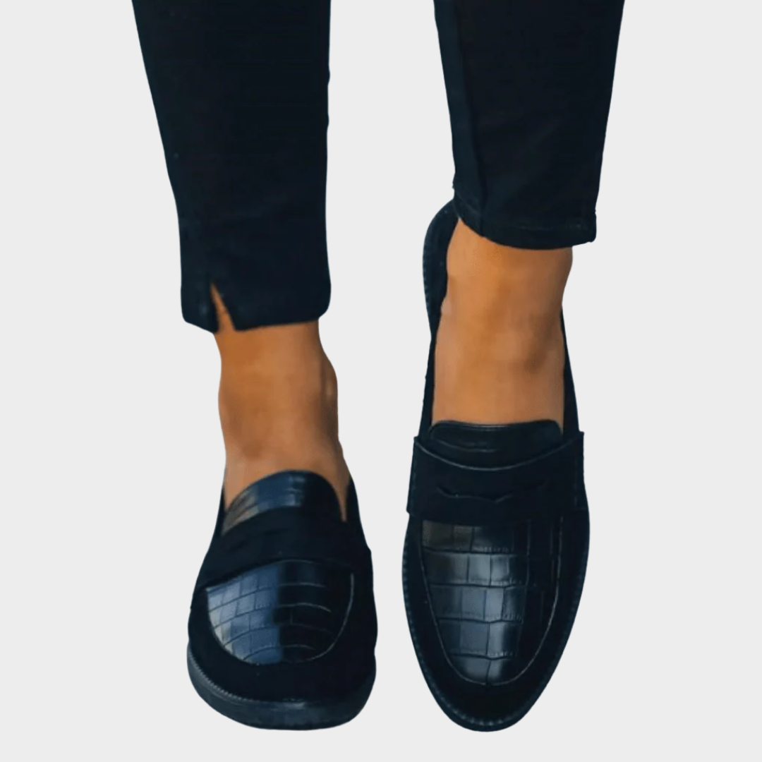 Women Loafers – Classic Slip On Flat Shoes – Croc Embossed Leather Look – Elegant Comfort – Black