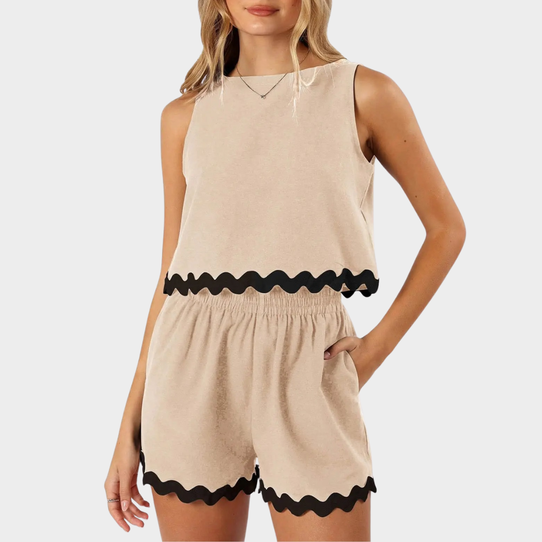 Women’s Casual Two-Piece Shorts Set – Loose Fit Top and Bottom – Elegant Minimalist Design – Lightweight Comfortable Fabric – Multiple Colours
