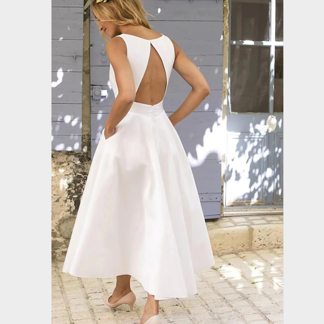Women’s Long Evening Dress – Formal A-Line – V-Neck – Sleeveless – Satin Fabric – With Pockets – White