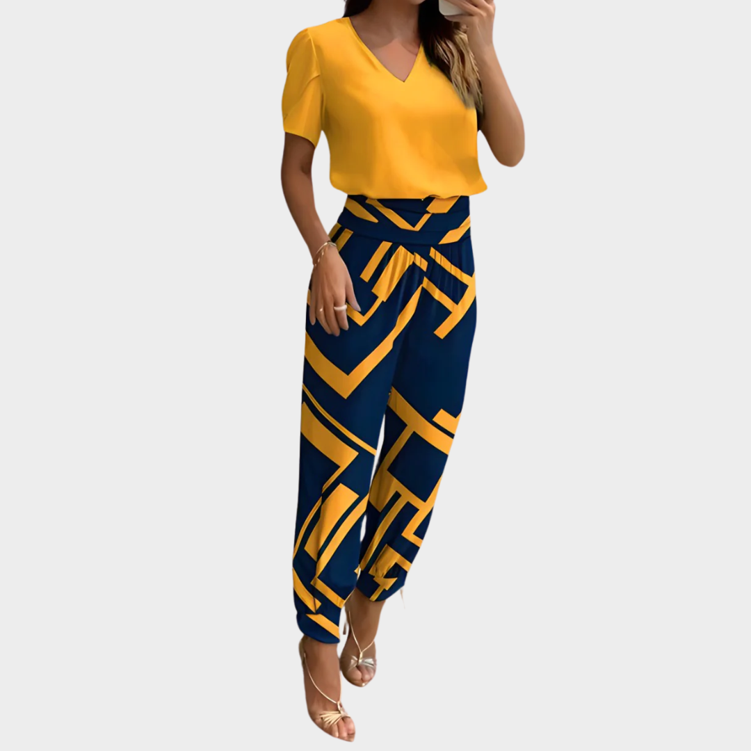 Women's 2-Piece T-Shirt & Shorts Set – Floral Print – Casual Fit – Lightweight & Comfortable – Yellow