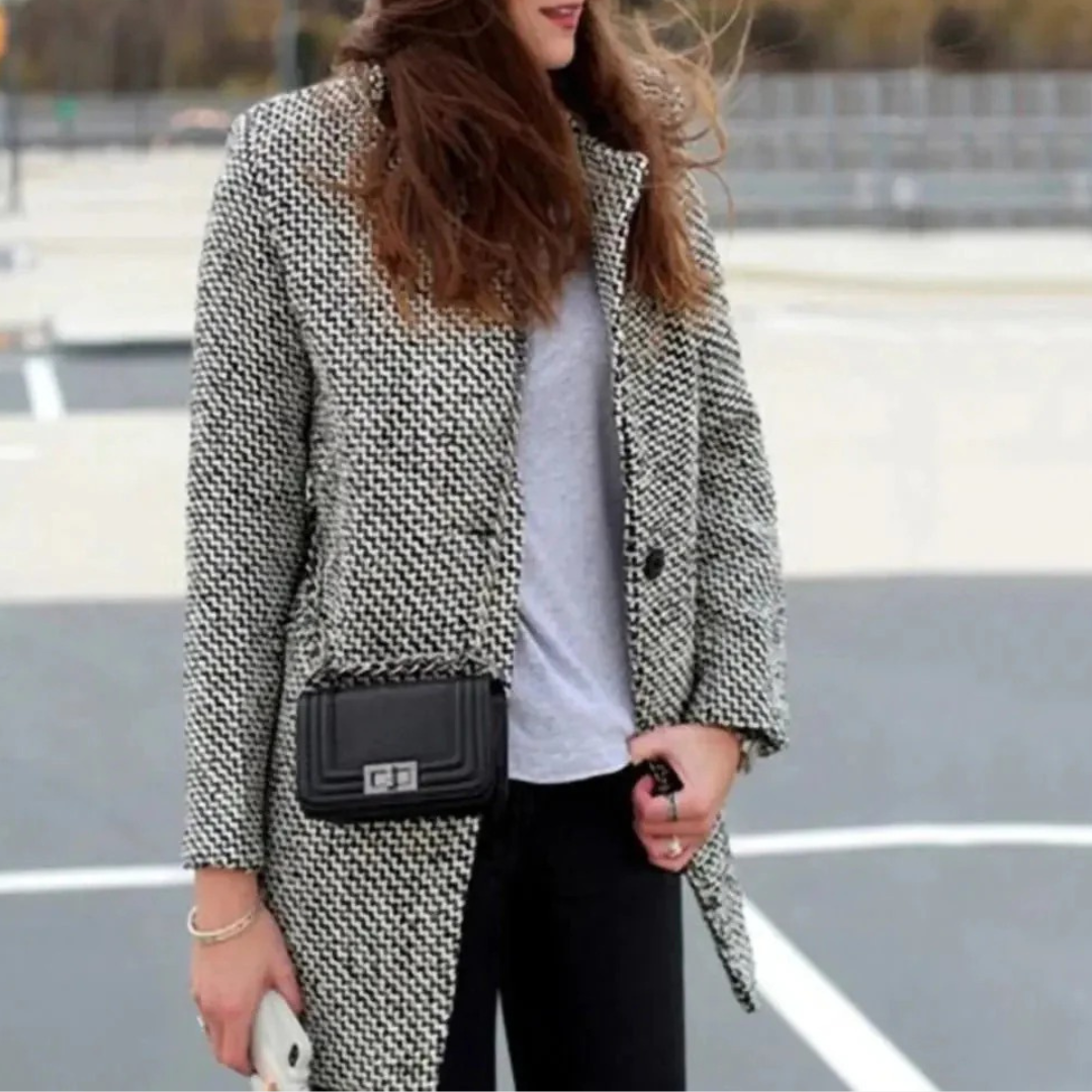 Women Plaid Wool Coat – Slim Fit Long Sleeve Single Button Overcoat – Elegant Tailored Outerwear – Grey