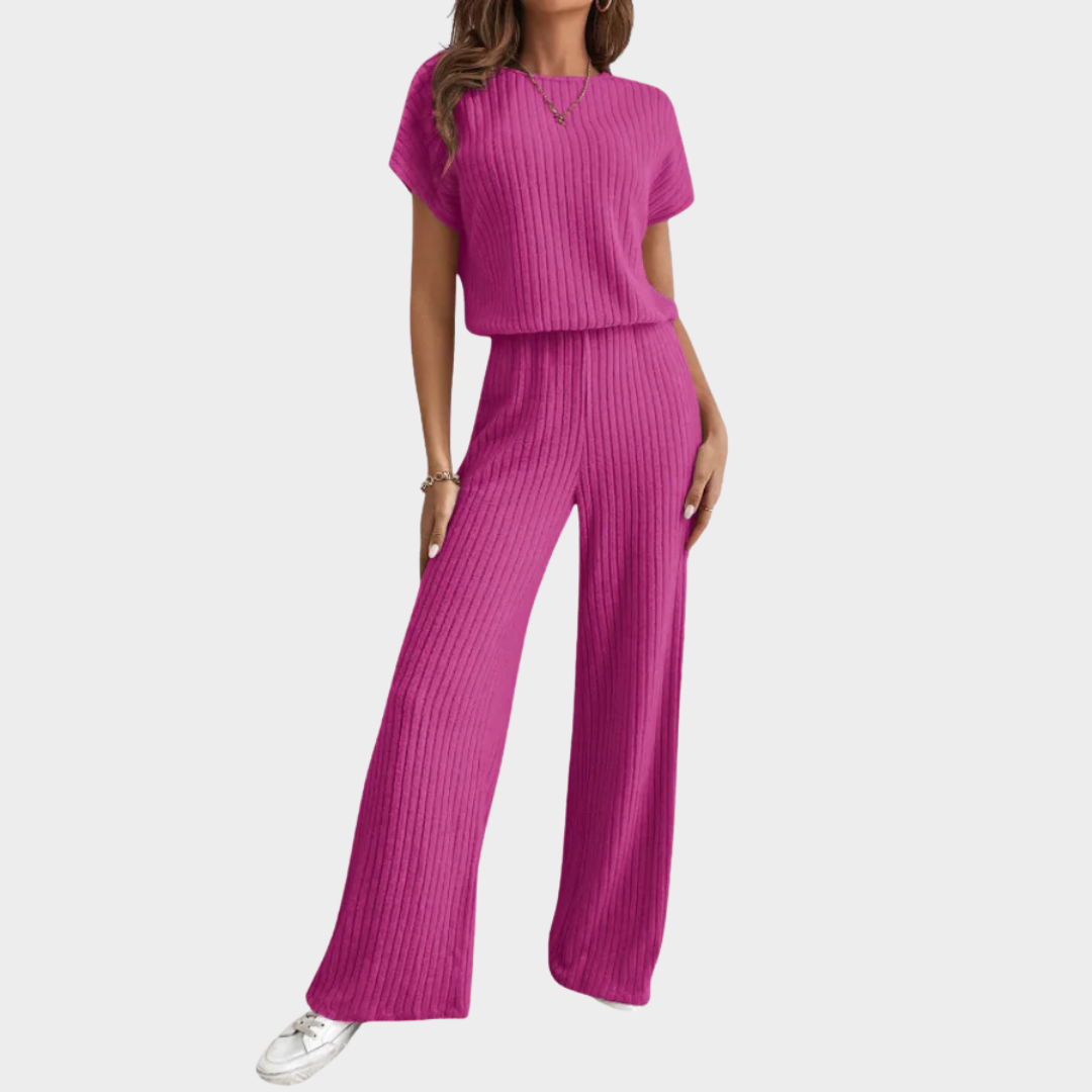 Women’s Casual Two-Piece Outfit – Short Sleeve Top and Pants Set – Relaxed Fit Lightweight Style – Multiple Colours