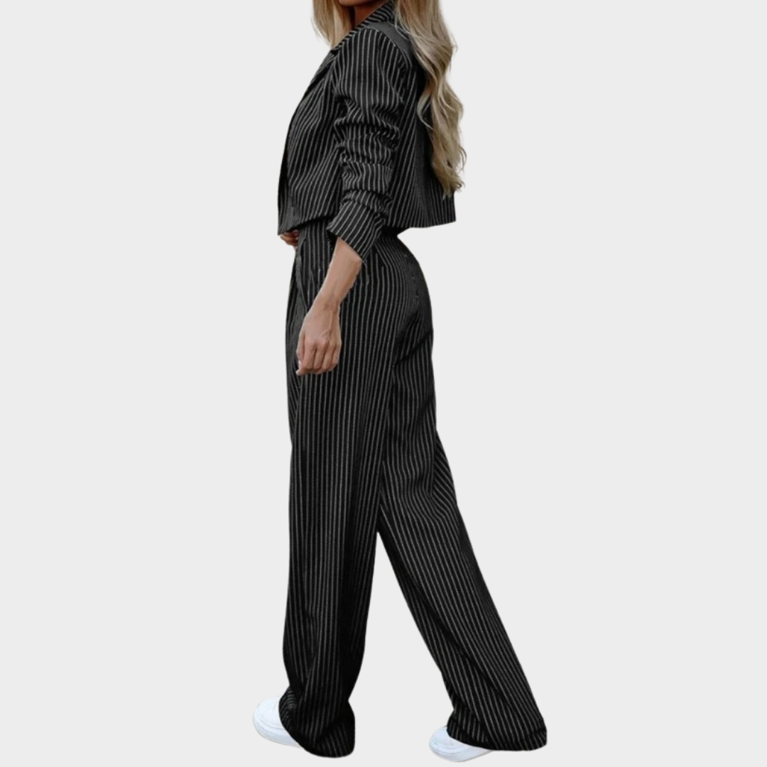 Women’s Two-Piece Suit Set – Notched Collar Blazer with Straight-Leg Trousers – Elegant Striped Design – Multiple Colours