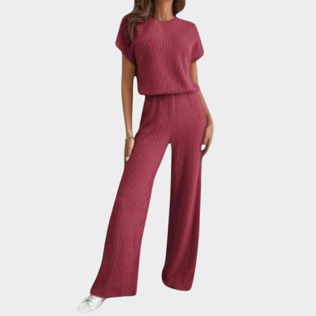 Women’s Casual Two-Piece Outfit – Short Sleeve Top and Pants Set – Relaxed Fit Lightweight Style – Multiple Colours